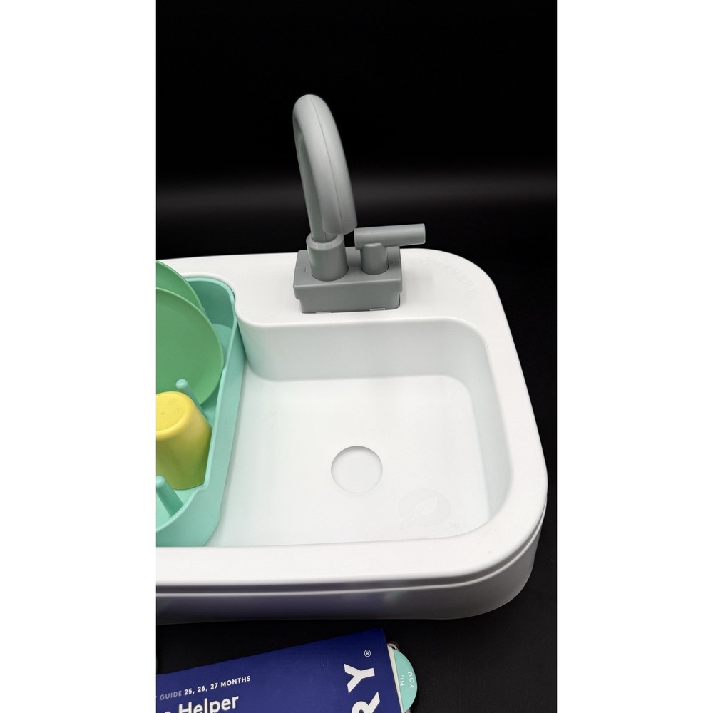 Lovevery Super Sustainable Sink Helper Play Kit With Plates And Cups - Picture 4 of 5